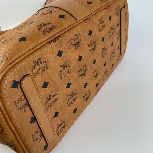 🚫SOLD🚫MCM Liz Reversible Shopper - Picture 9 of 9